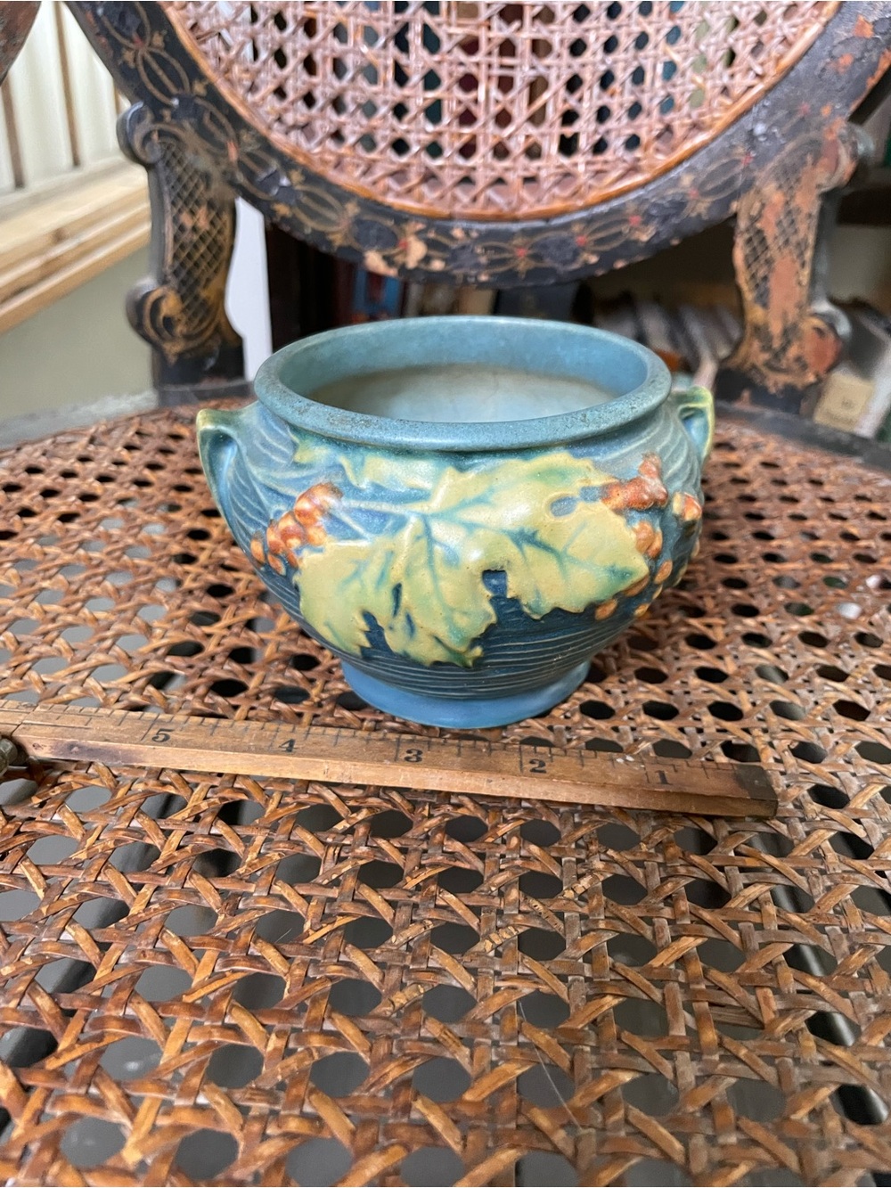 Roseville bittersweet pattern small bowl, no flaws. Blue
